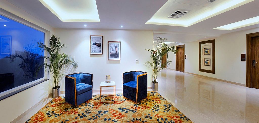 Hotel Royale Residency in Fatehabad, Agra