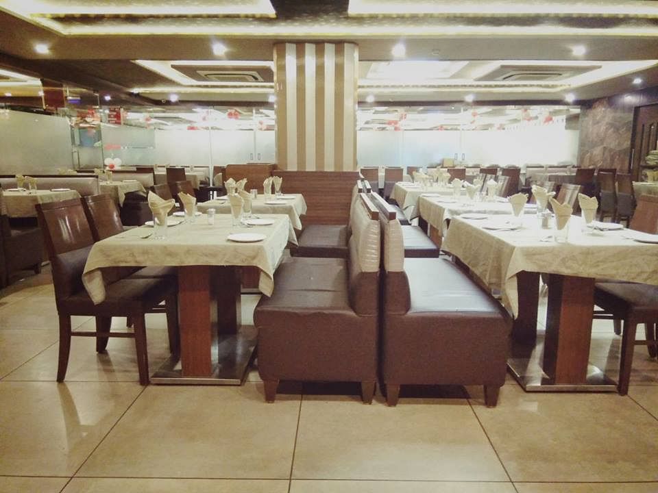 Divine Dine Banquet in Chandkheda, Ahmedabad