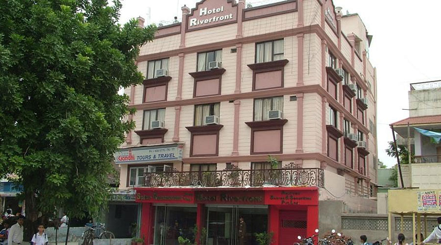 Hotel Riverfront in Paldi, Ahmedabad