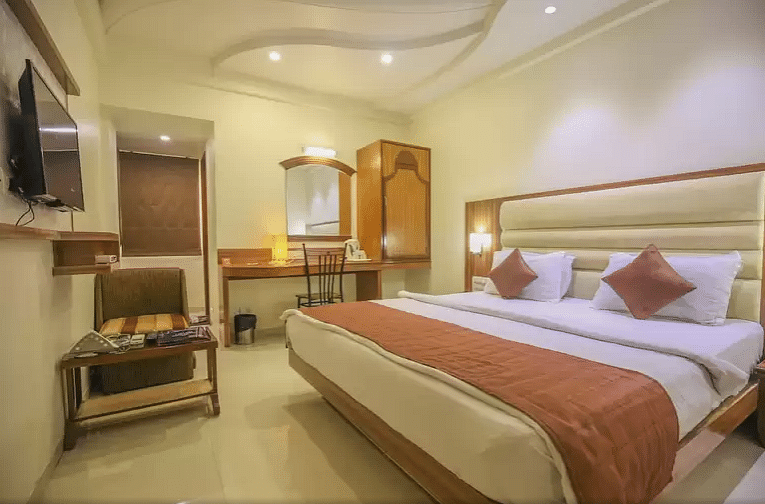 Hotel Shahi Palace in Vastrapur, Ahmedabad