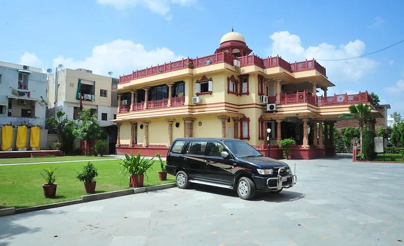Hotel Siddhartha Palace in Shahibagh, Ahmedabad