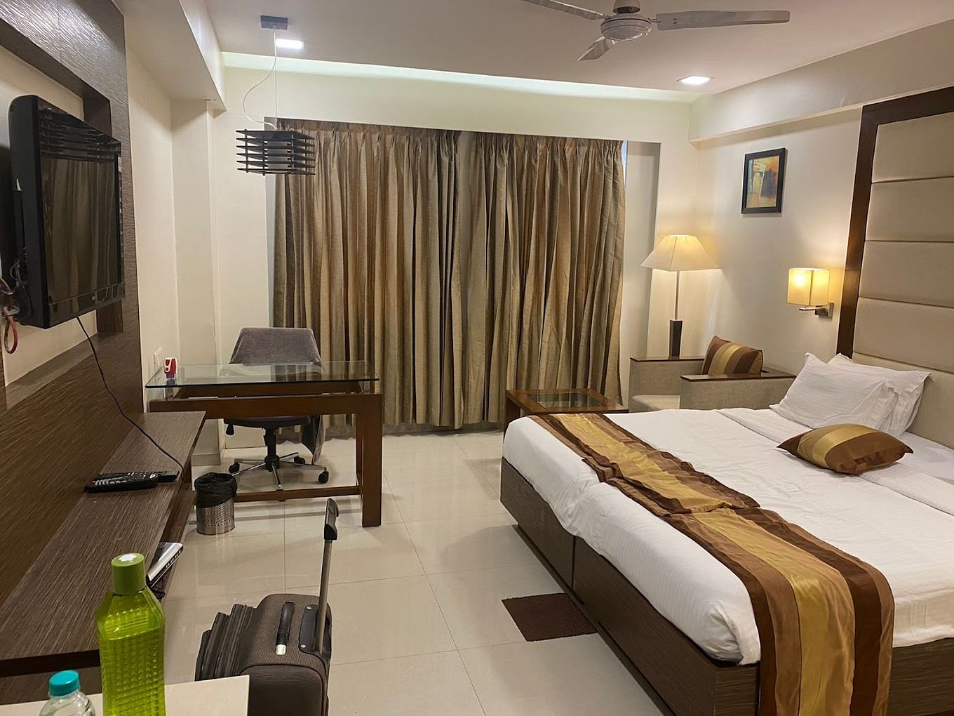 Le Grande Residency in Ellisbridge, Ahmedabad