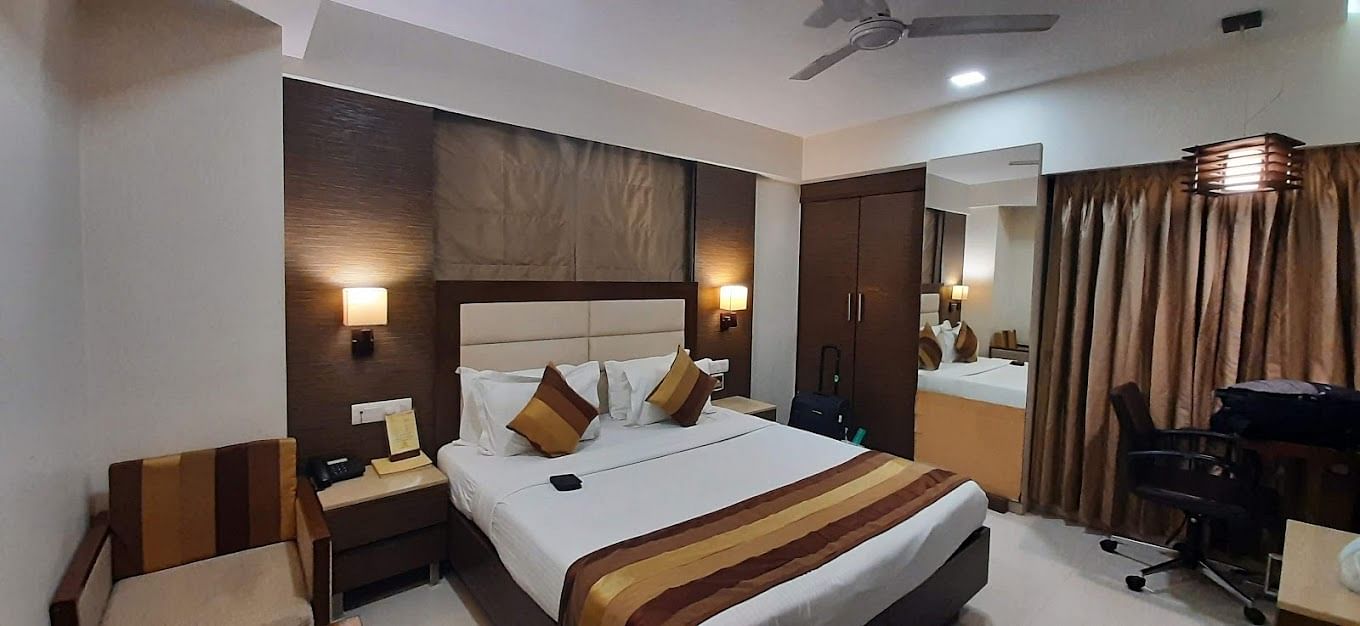 Le Grande Residency in Ellisbridge, Ahmedabad