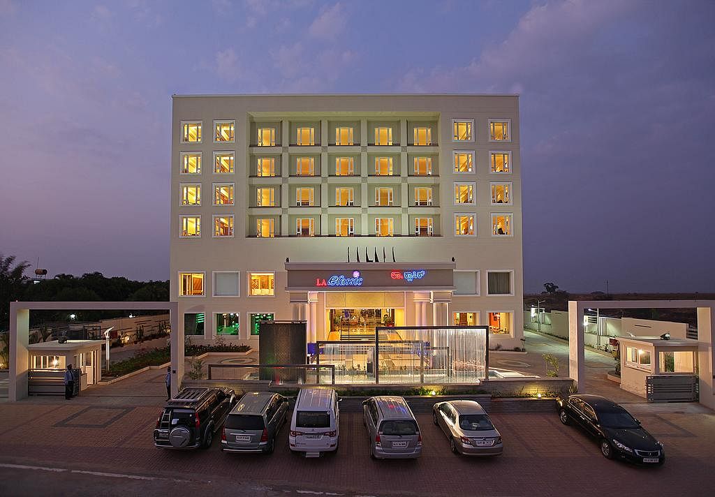 Hotel La Classic in Hosur Road, Bangalore