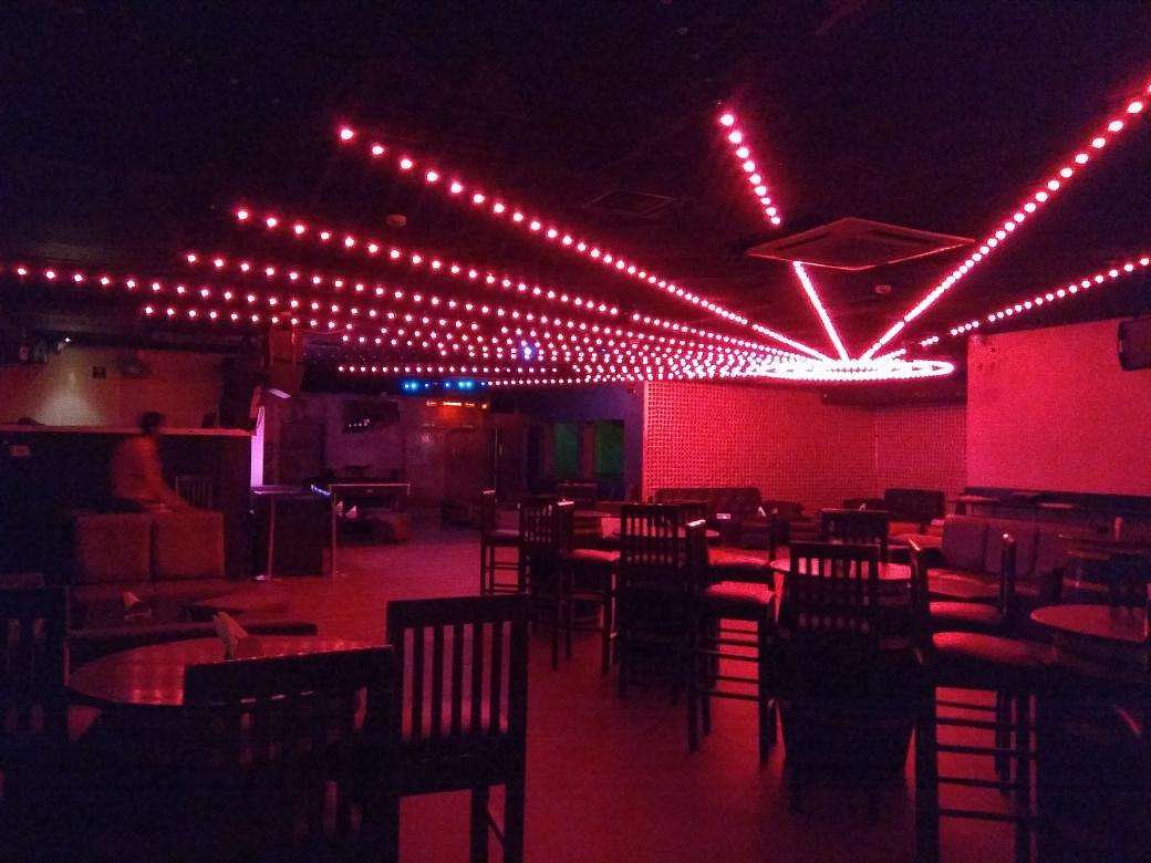 No Limmits Lounge And Club in Brigade Road, Bangalore