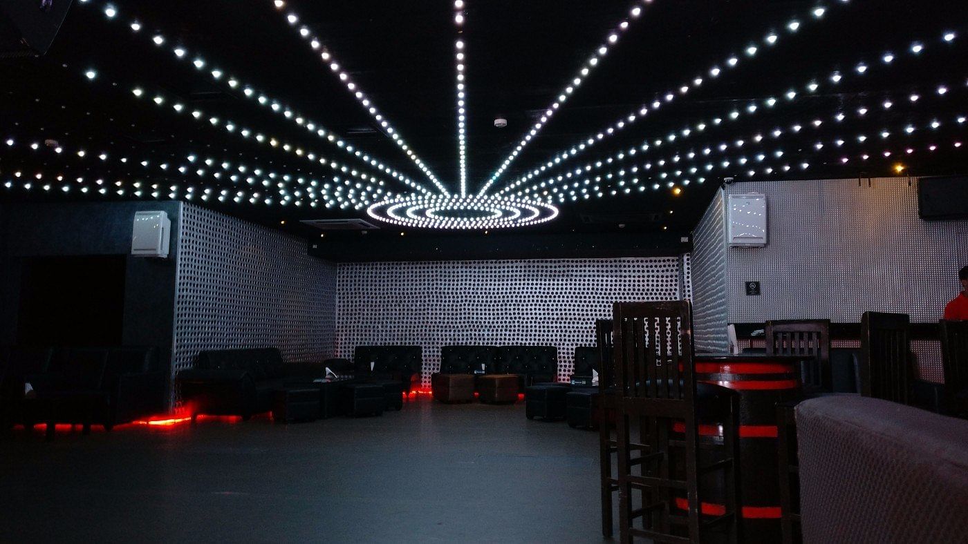 No Limmits Lounge And Club in Brigade Road, Bangalore