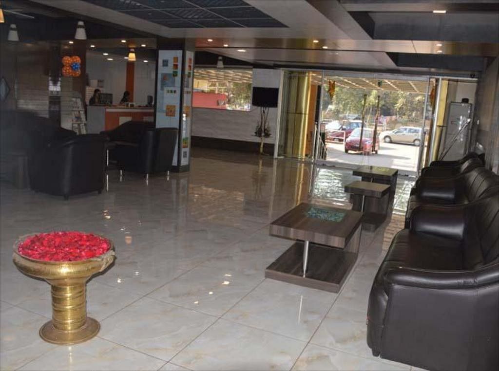 Hotel Arya Palace in Ashok Nagar, Bhubaneswar
