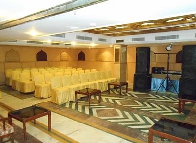 Hotel Le Crown in Sector 35 Chandigarh, Chandigarh