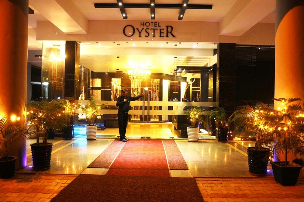 Hotel Oyster in Sector 17 Chandigarh, Chandigarh