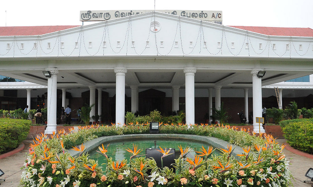 Shrivaaru Venkataachalapathy Palace in Poonamallee, Chennai