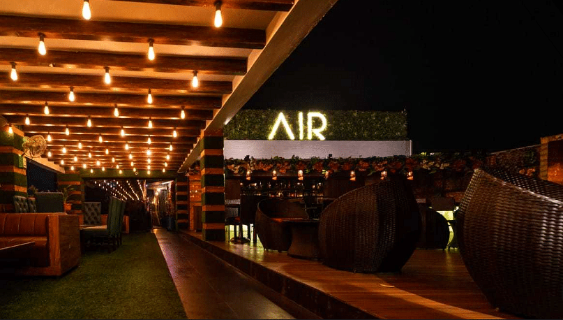 Air Lounge in Punjabi Bagh, Delhi