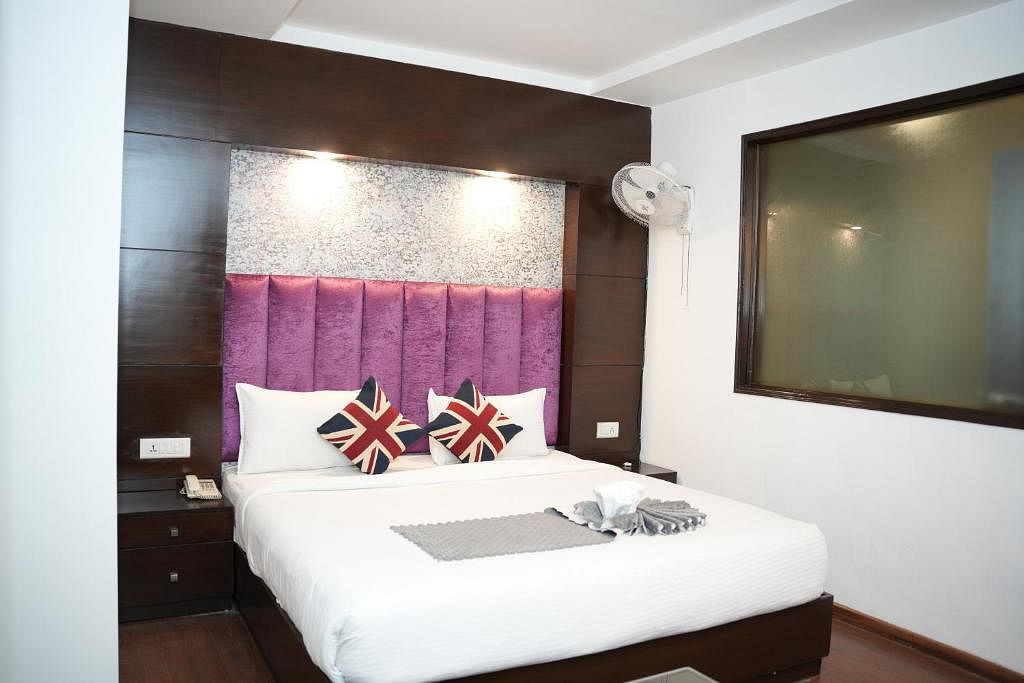 Airport Park Blue Hotel in Kapashera, Delhi Airport Park Blue Hotel in Kapashera, Delhi