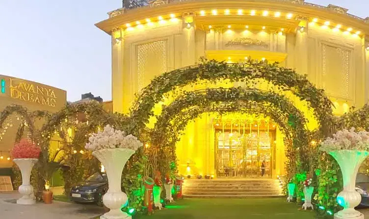 Casa Royal Banquet in Peera Garhi, Delhi