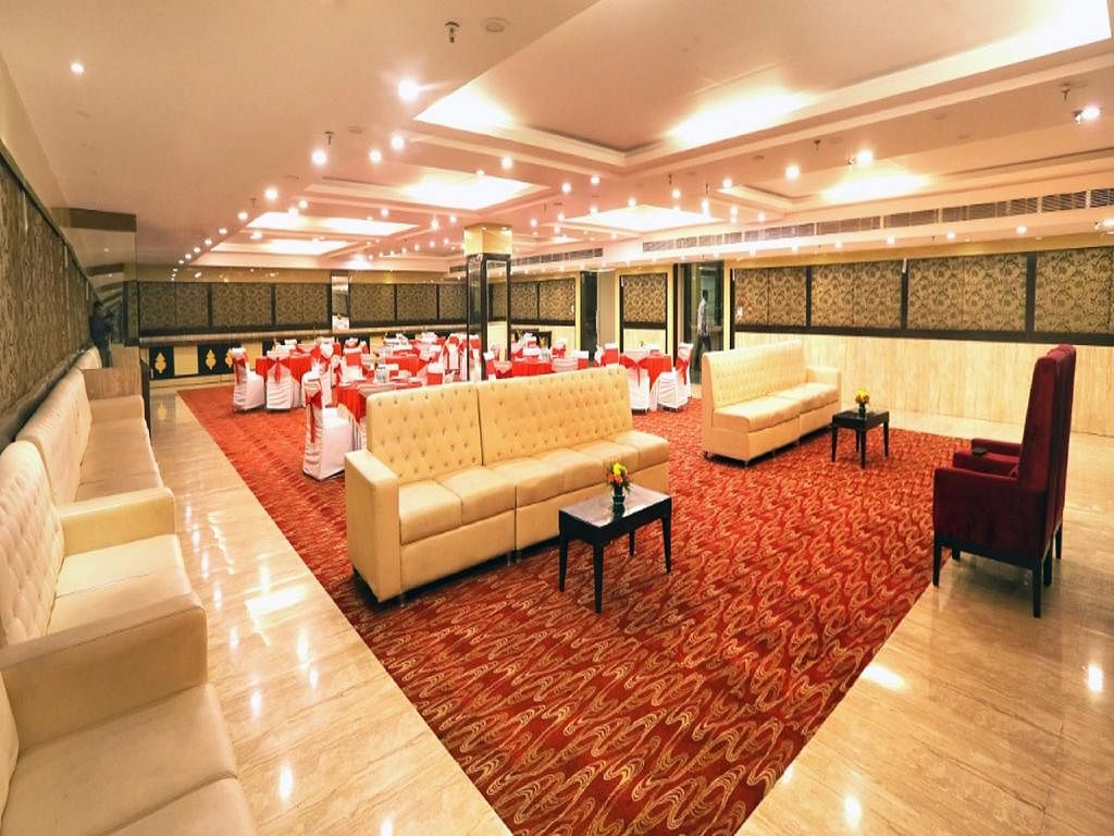 Clarks Inn Suites in Kapashera, Delhi