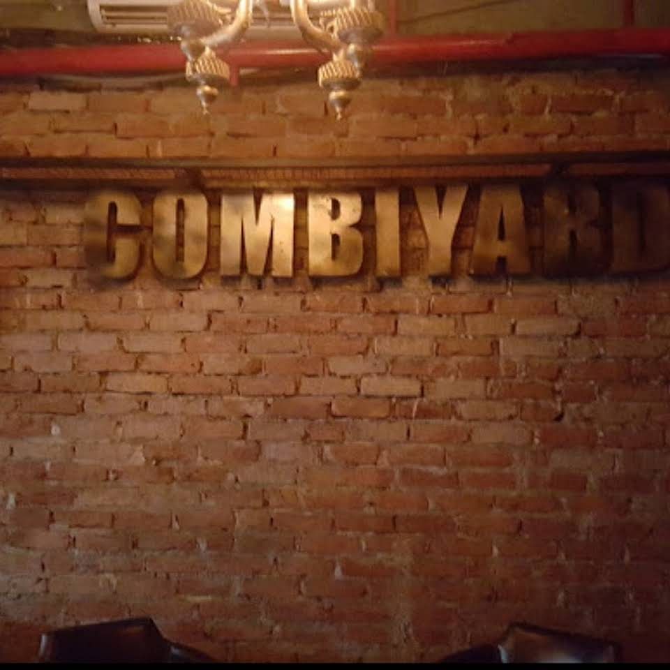 Combiyard Cafe And Lounge in New Friends Colony, Delhi