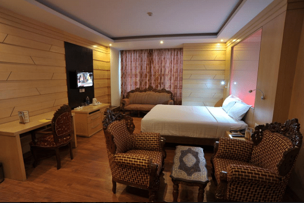 Emarald Hotel in Connaught Place, Delhi