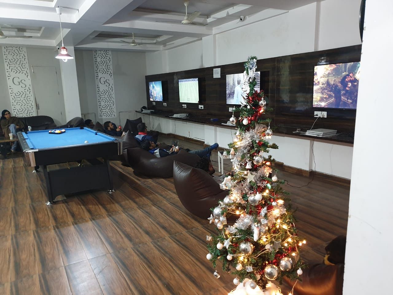 Gamers Sanctuary Gaming Cafe And Lounge in IP Extension, Delhi