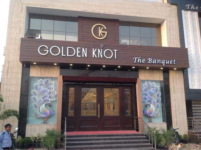 Golden Knot The Banquet in Anand Vihar, Delhi