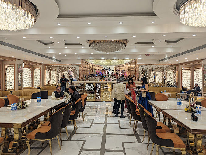 Golden Spoon Banquet By Regal Palace in GT Karnal Road, Delhi