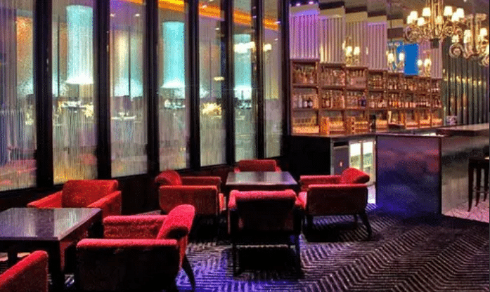 Golf Bar in Chanakyapuri, Delhi