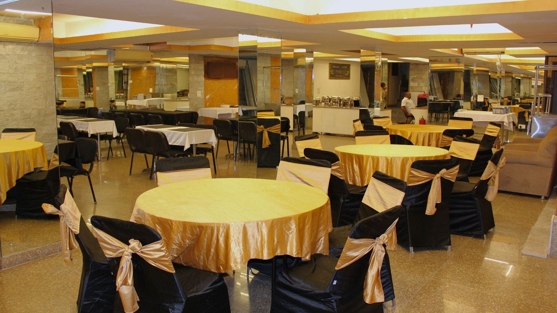 Hotel Bel Morris in Greater Kailash 2, Delhi