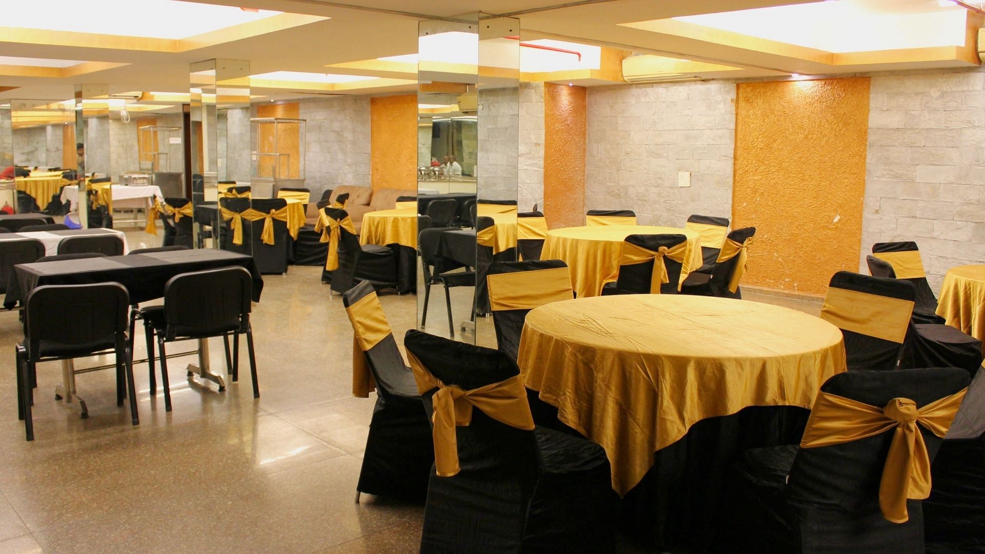 Hotel Bel Morris in Greater Kailash 2, Delhi