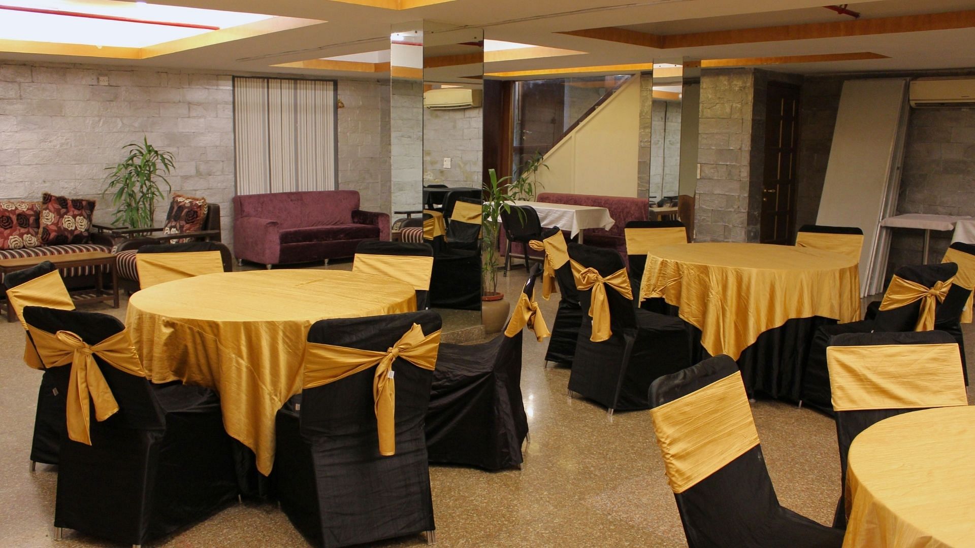 Hotel Bel Morris in Greater Kailash 2, Delhi