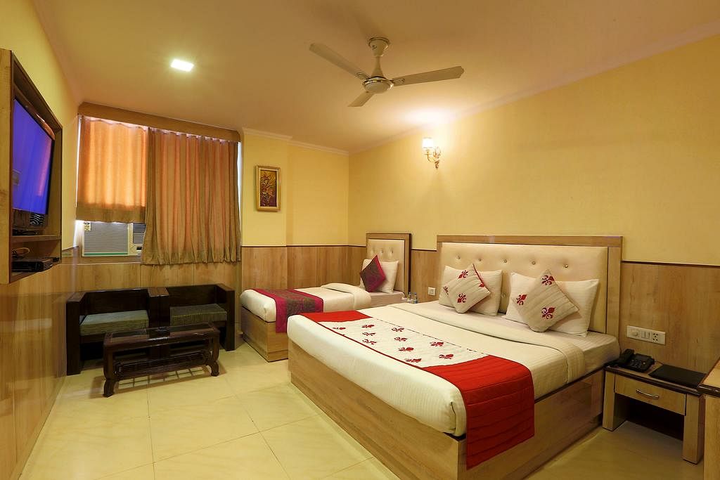 Hotel Castle Blue in Mahipalpur, Delhi