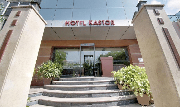 Hotel Kastor International in Chittaranjan Park, Delhi