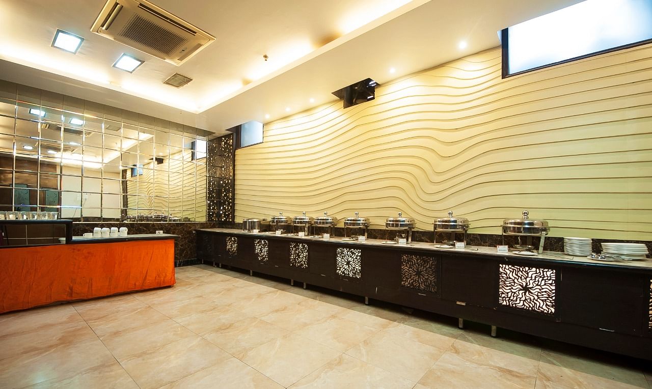 Hotel Le Carde in East Of Kailash, Delhi Hotel Le Carde in East Of Kailash, Delhi
