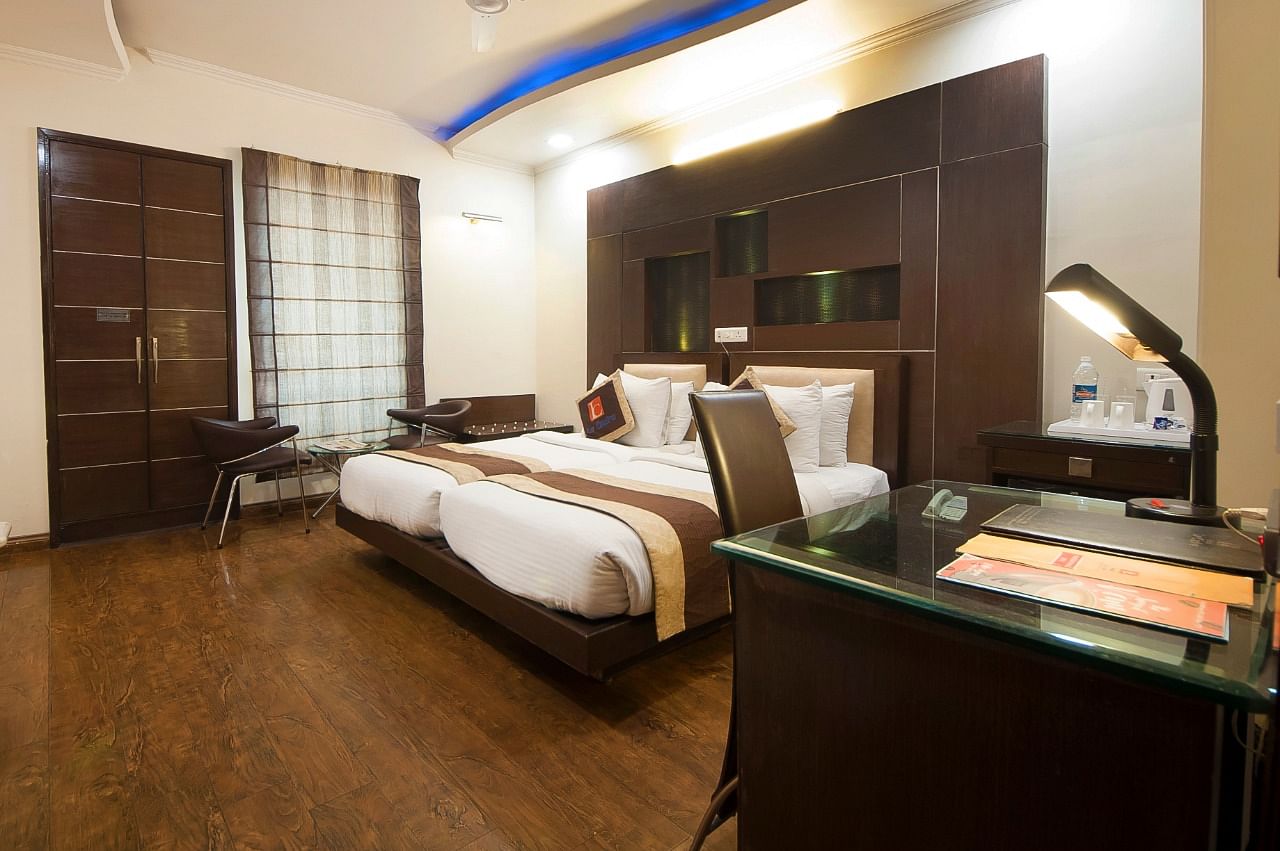Hotel Le Carde in East Of Kailash, Delhi