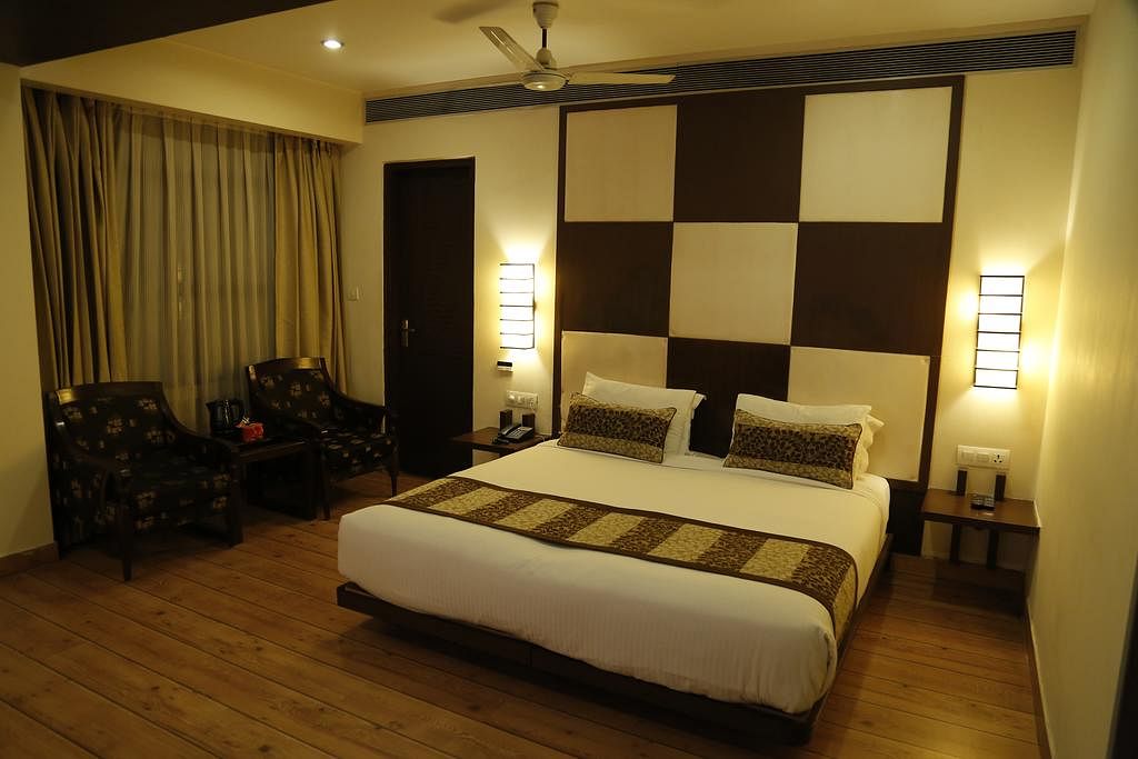 Hotel Metro Heights in Karol Bagh, Delhi