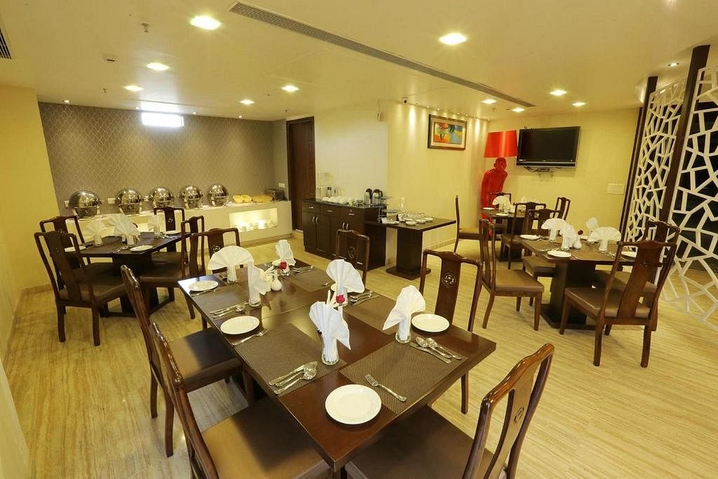 Hotel North Avenue in Kamla Nagar, Delhi Hotel North Avenue in Kamla Nagar, Delhi