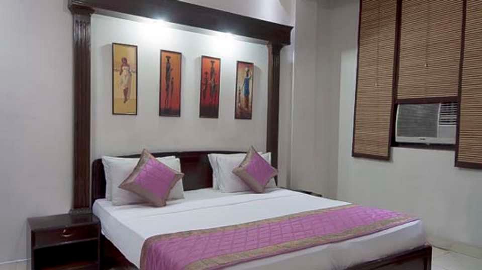 Hotel Sarthak Palace in Karol Bagh, Delhi