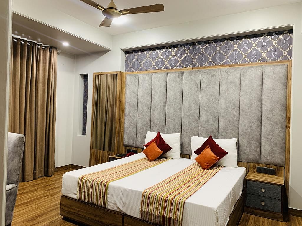 Hotel Sunstar Grand in Karol Bagh, Delhi