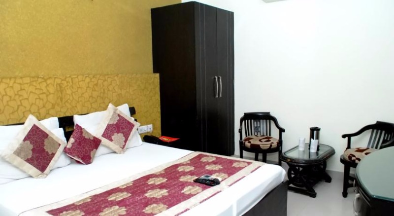 Hotel Universe Inn in Karol Bagh, Delhi