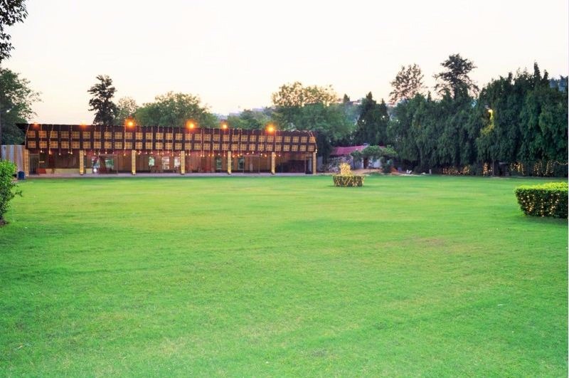 Jhankar Garden in MG Road, Delhi