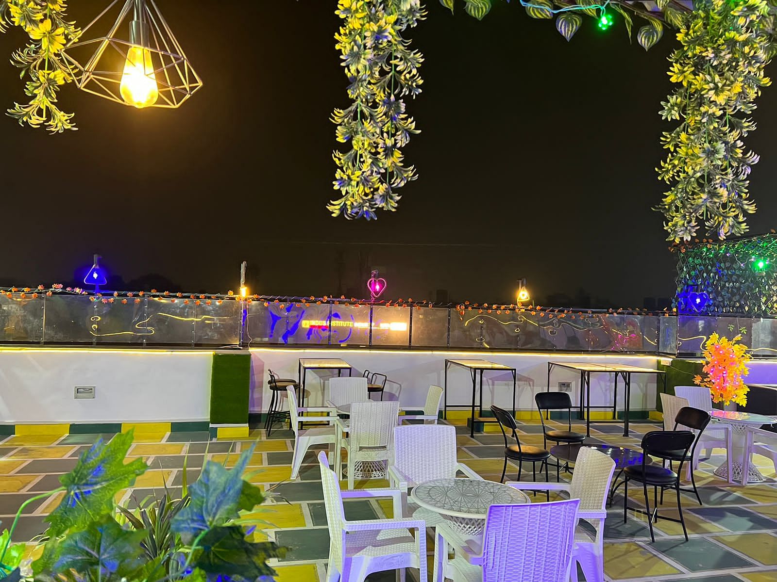 JPM Hotel in East Of Kailash, Delhi JPM Hotel in East Of Kailash, Delhi