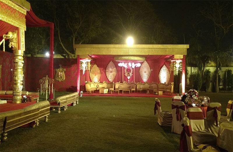Lajawaab Banquet in Preet Vihar, Delhi