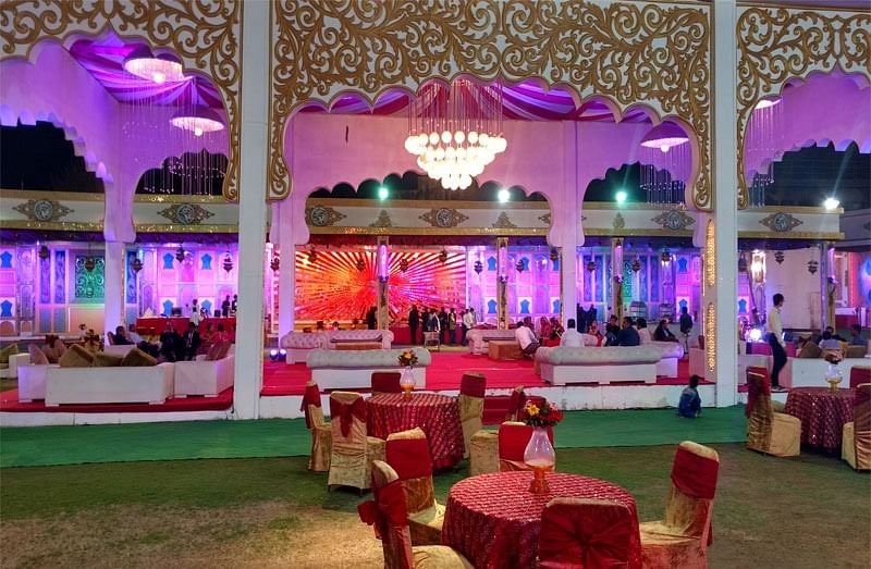 Lajawaab Banquet in Preet Vihar, Delhi