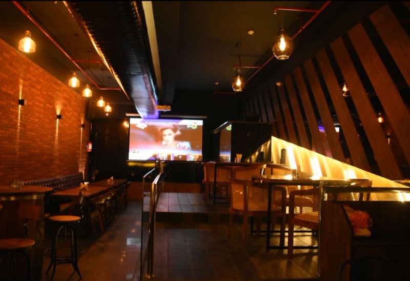 Las Vegas Lounge in Karkardooma, Delhi