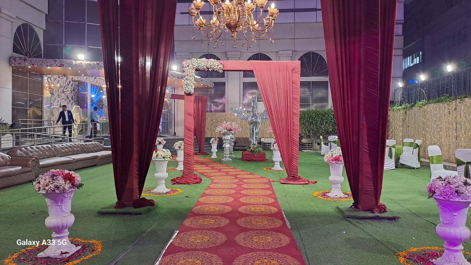 L Elegant Royal Banquet in Mayur Vihar, Delhi