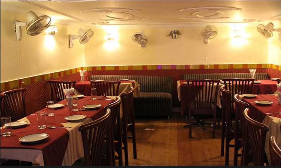 Metro Restaurant in Uttam Nagar, Delhi