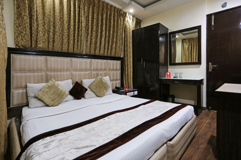 OYO 980 Hotel Ramhan in Patel Nagar, Delhi