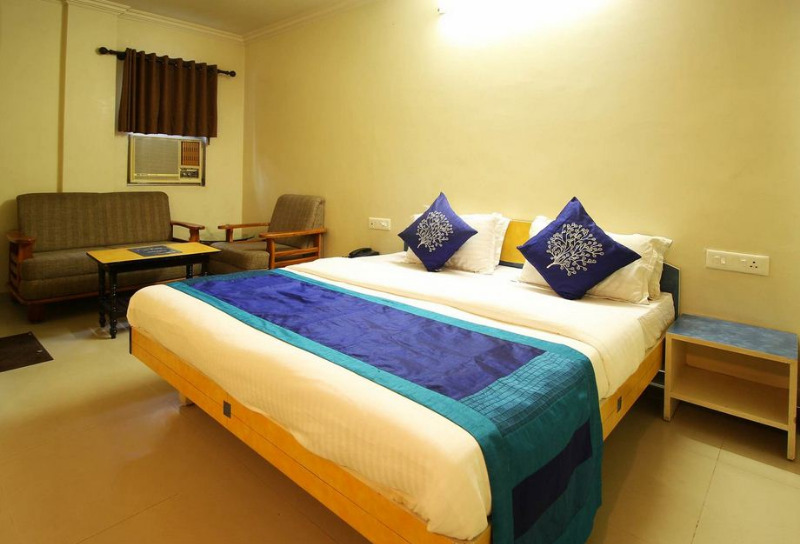 OYO Rooms 082 in Patel Nagar, Delhi