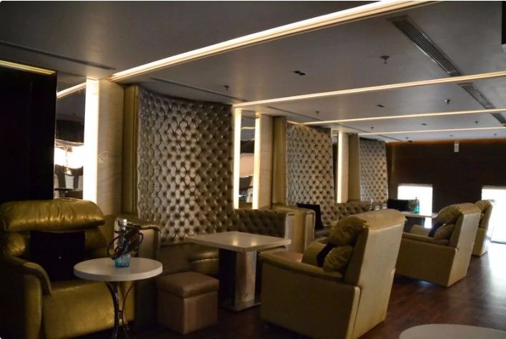 Plutos Platinum Lounge in Vasant Kunj, Delhi