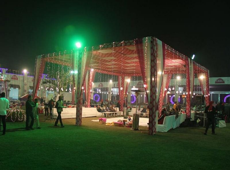 R D Farms in Rohini, Delhi