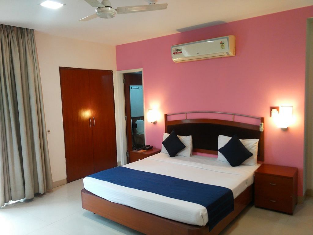 RKG Hotel Divine Inn in New Friends Colony, Delhi