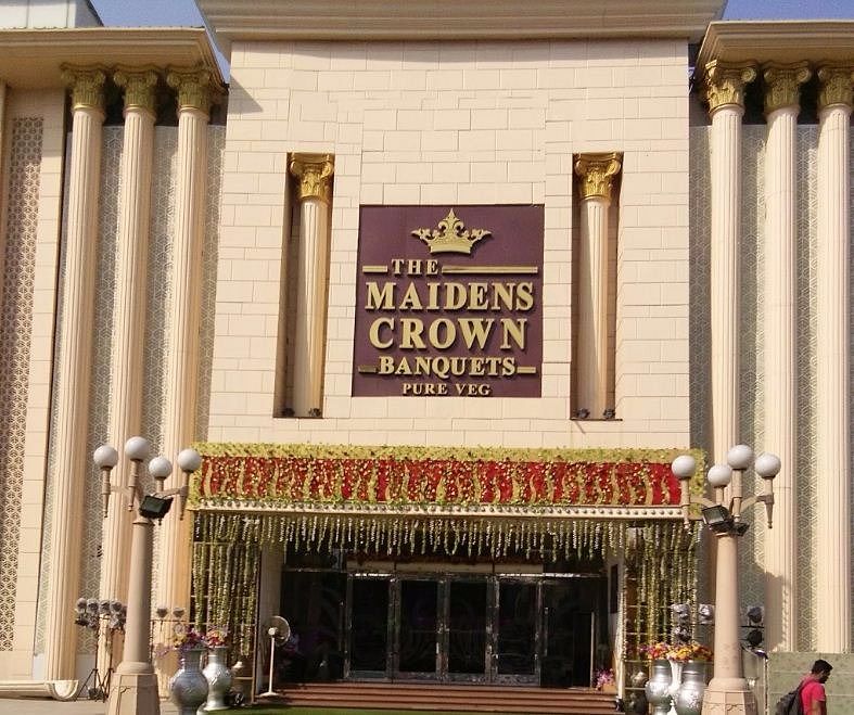 The Maiden Crown Banquet in Peera Garhi, Delhi