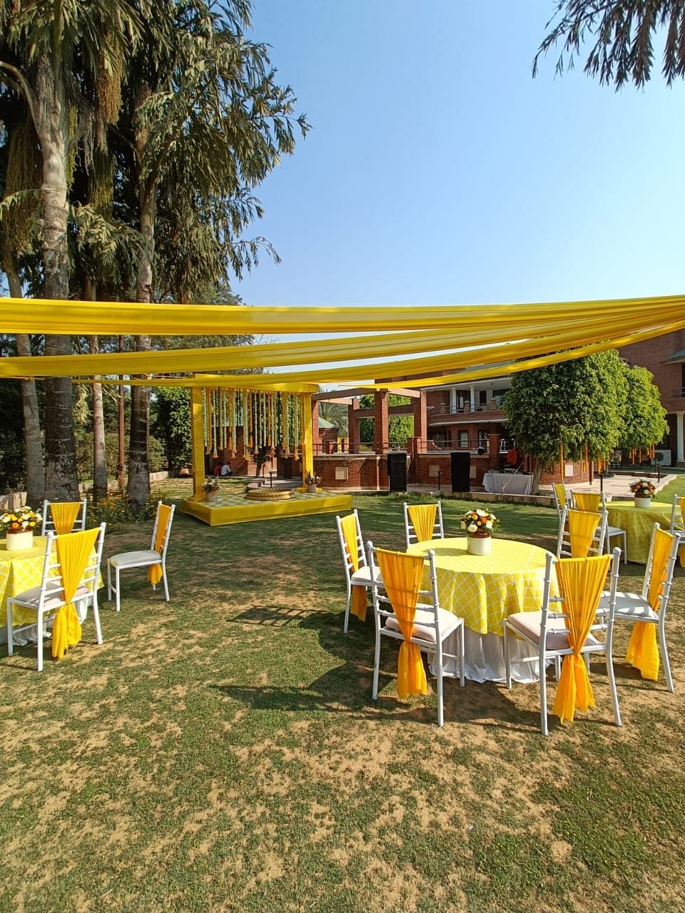 The Vintage Aarone Farms in Chhatarpur, Delhi